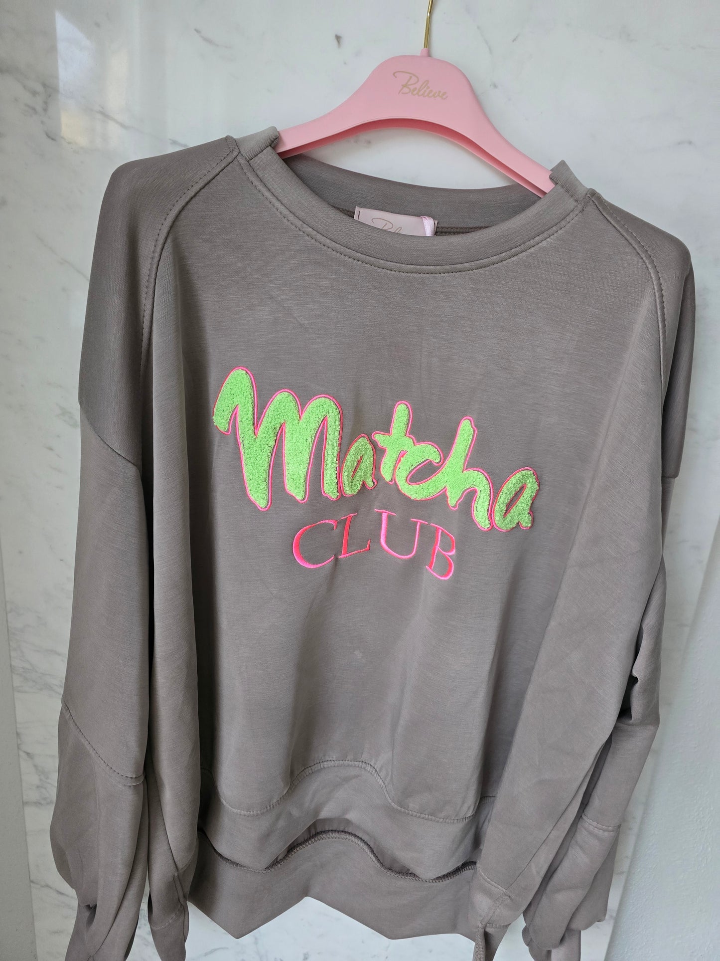 Sweater Matcha Club - versch. Farben