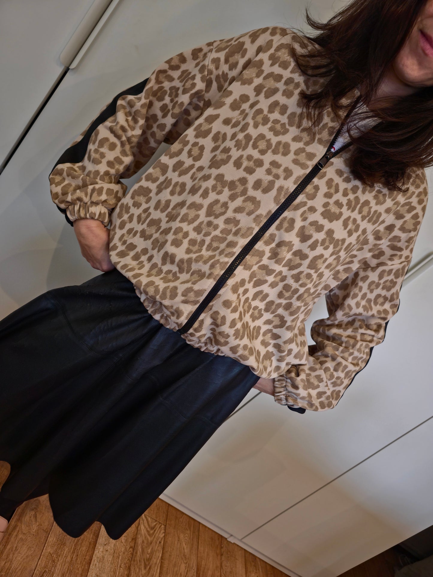 Stylische Sweater Jacke Animal Print