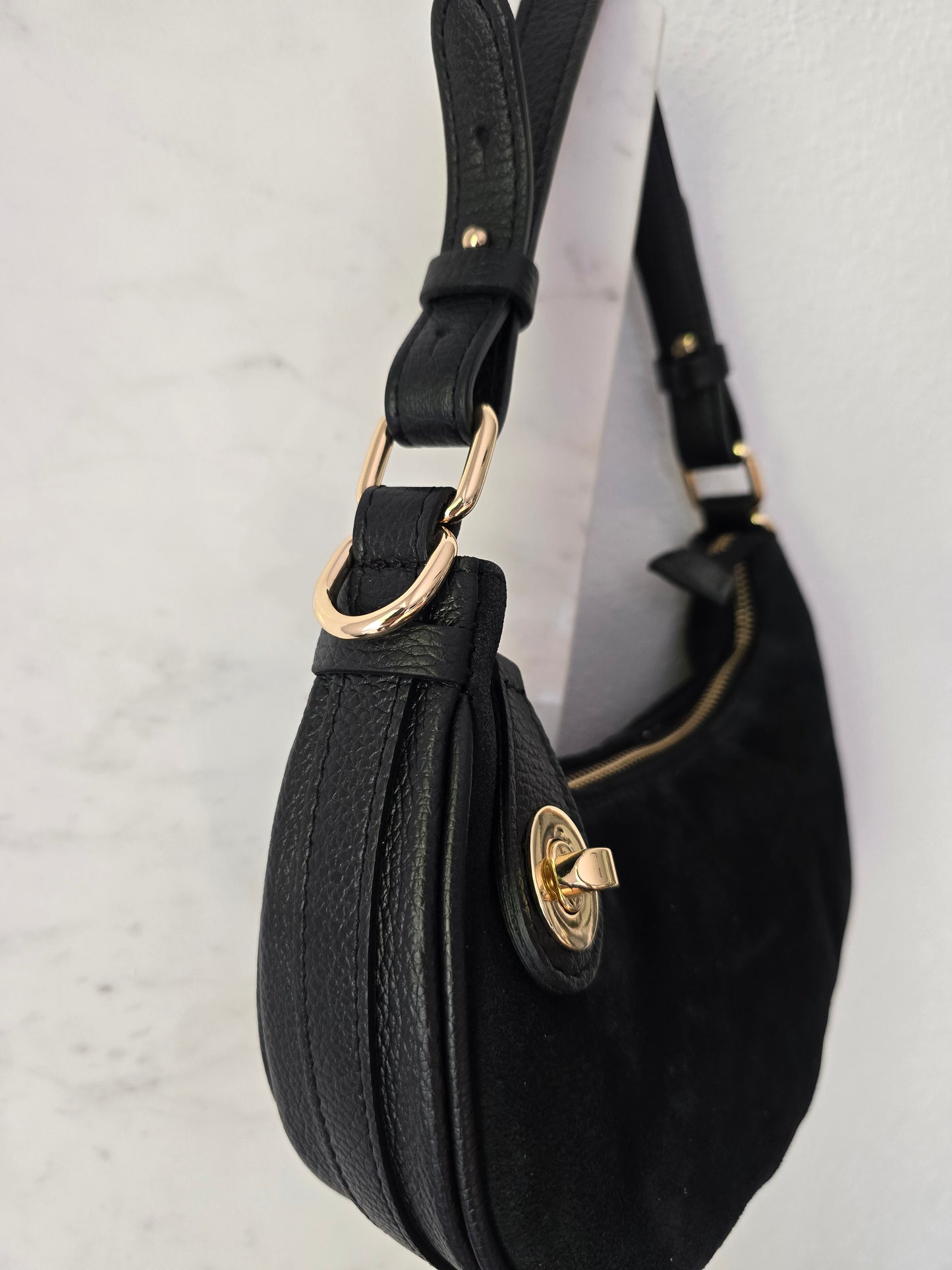 Elegante Tasche Pia Halbmond Wildleder