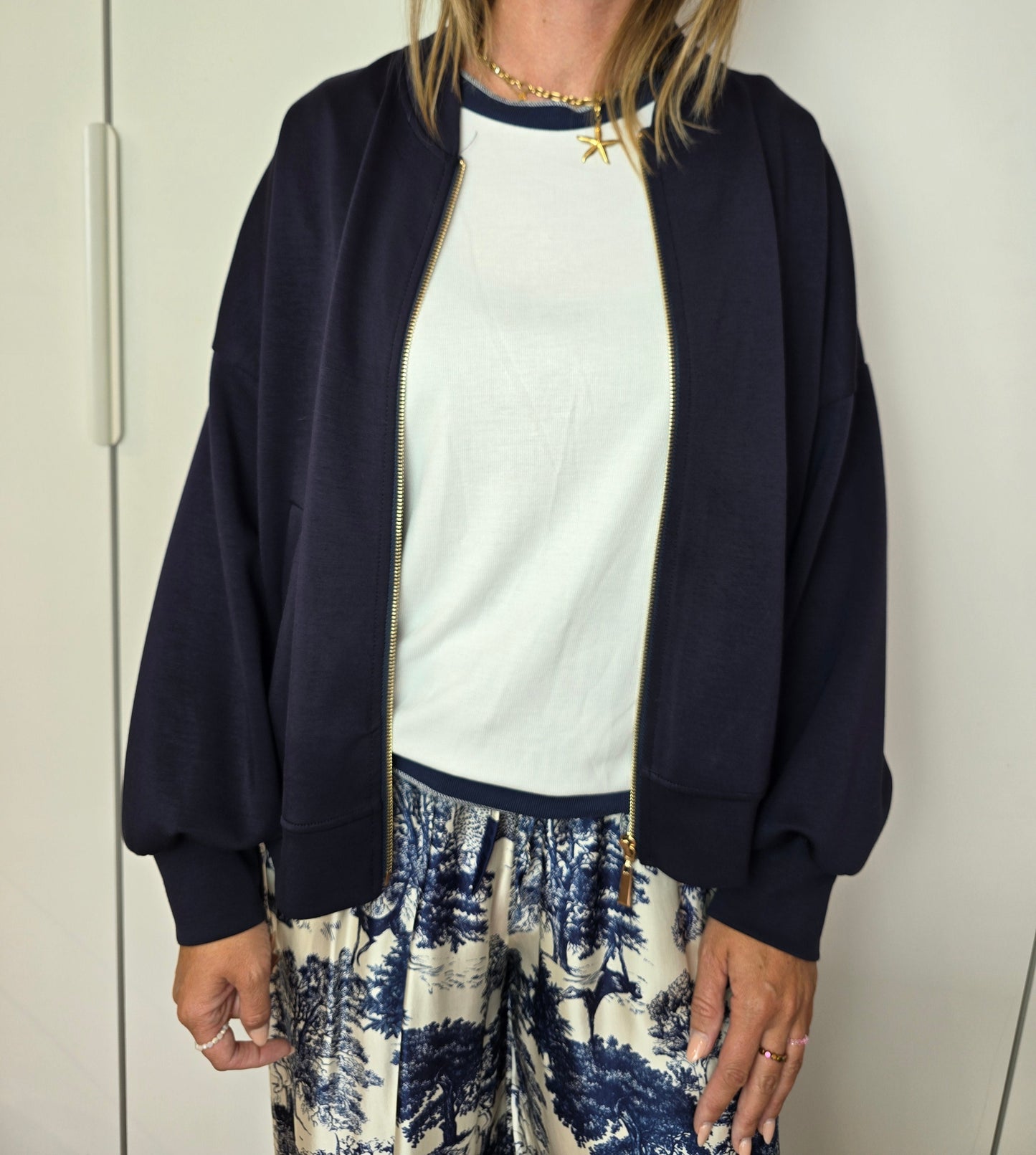 Leichte Sweater Jacke versch. Farben