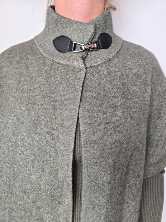 Eleganter Poncho