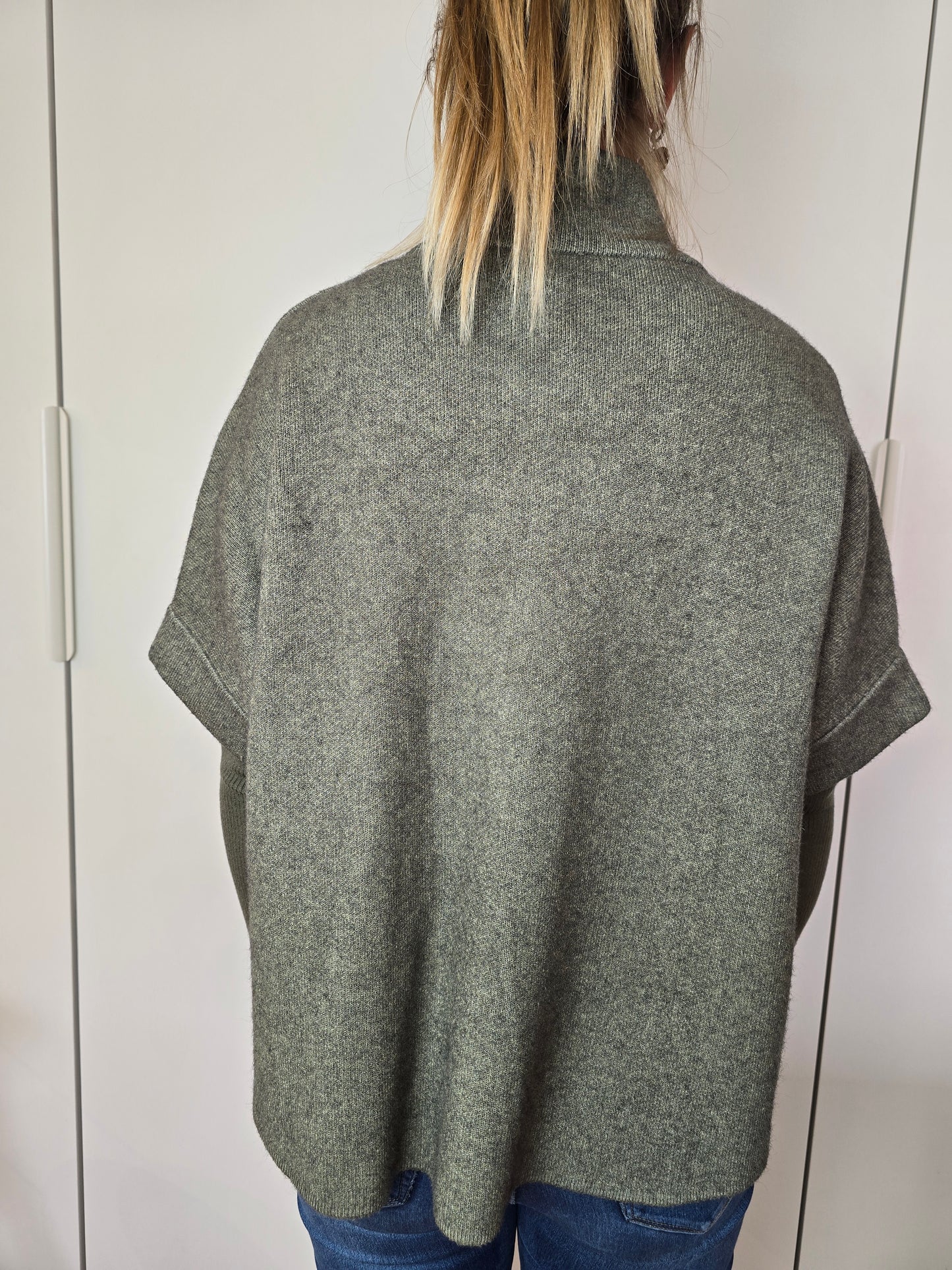 Eleganter Poncho