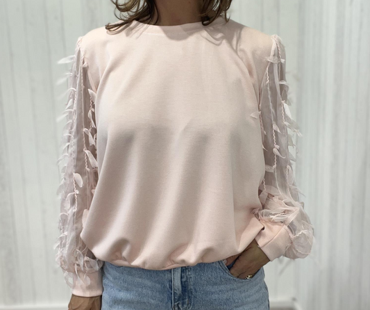 Sweatshirt transparenten Ärmeln und dekorativen Applikationen