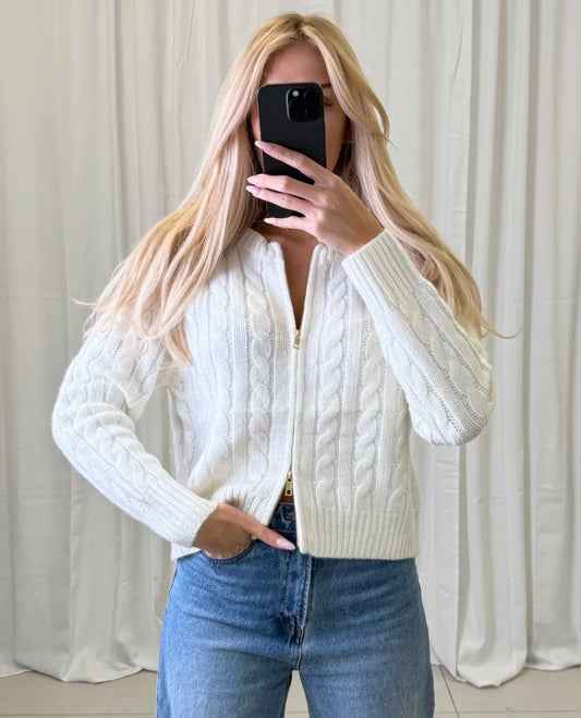 Strickjacke Zipper & Zopfmuster - versch. Farben