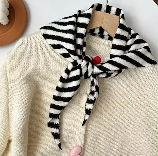 “Sophie Scarf” und Co.: Diese Dreieck-Schals sind perfekt für den Frühling – und 2026 das (!) Trend-Accessoire“Sophie Scarf” und Co.: Diese Dreieck-Schals sind perfekt für den Frühling – und 2026 das (!) Trend-Accessoire