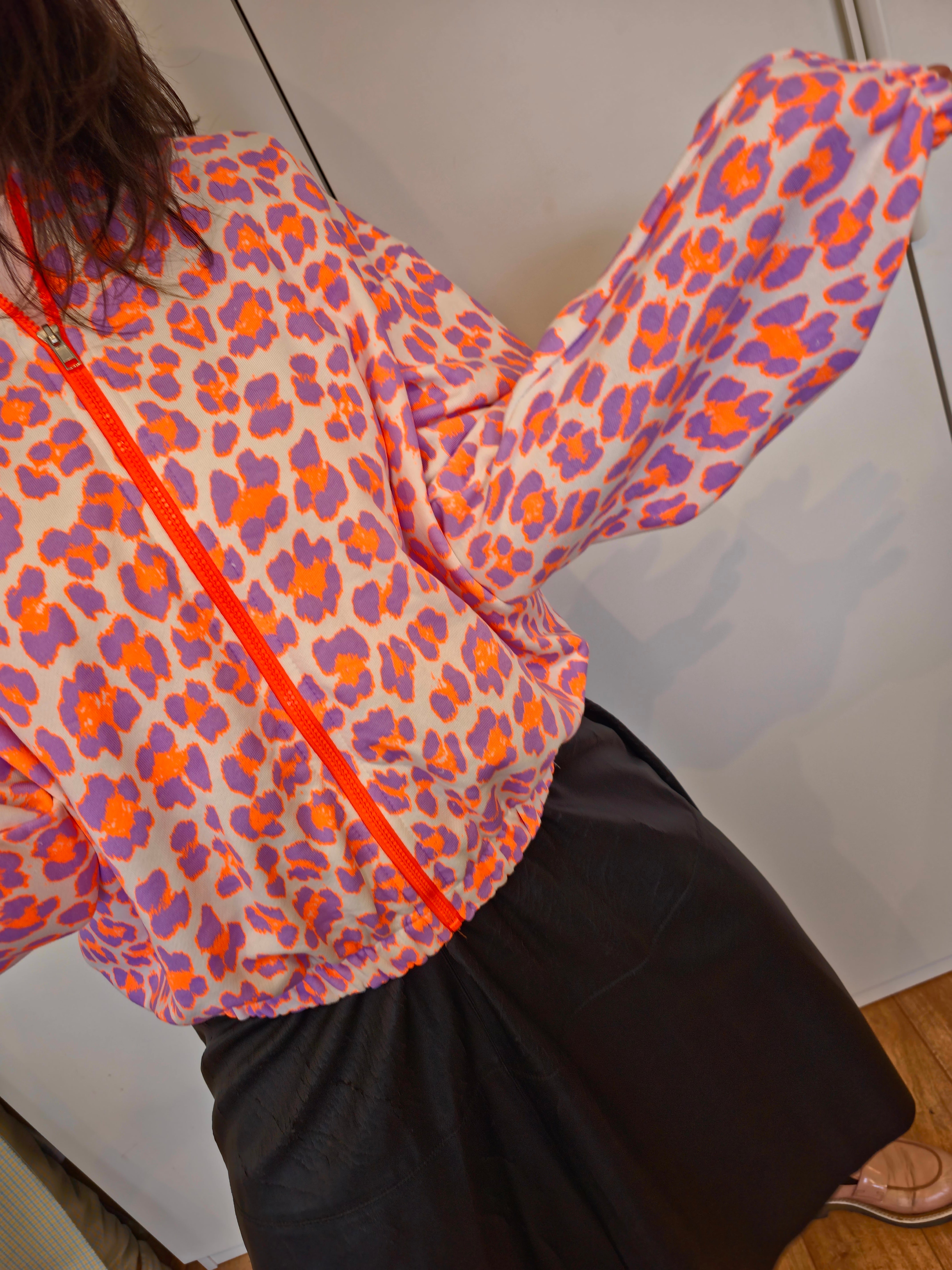 Stylische Sweater Jacke Animal Print