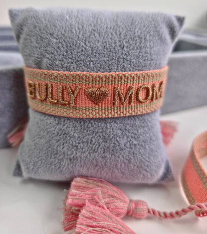 Handgewebtes Armband „BULLY MOM“ – Rosa & Gold | Statement-Schmuck für Hundemamas