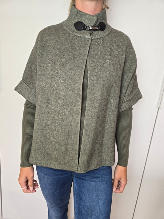 Eleganter Poncho