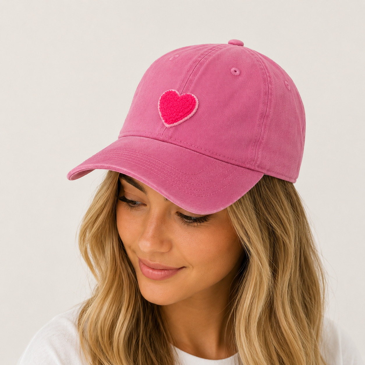 Zwillingsherz Basecap mit neonpink Herzpatch auf der Vorderseite 
