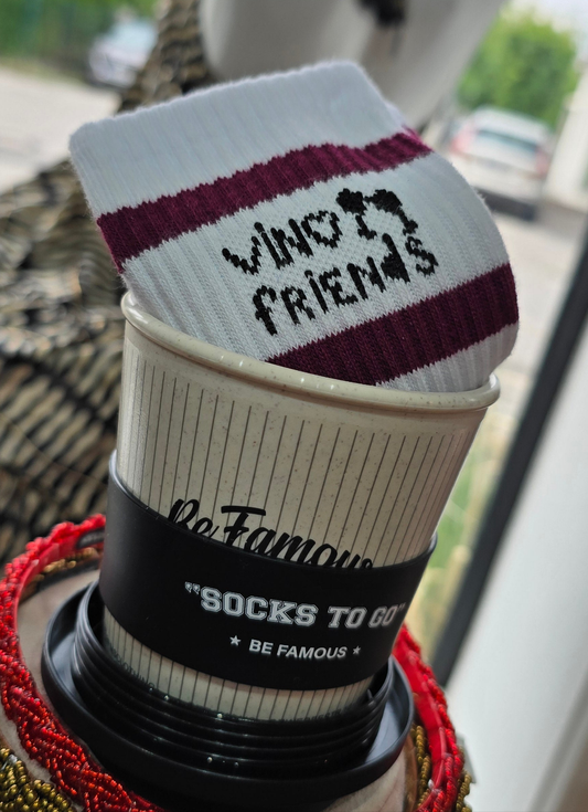 Be Famous x Socks to go Statement Socken VINO FRIENDS