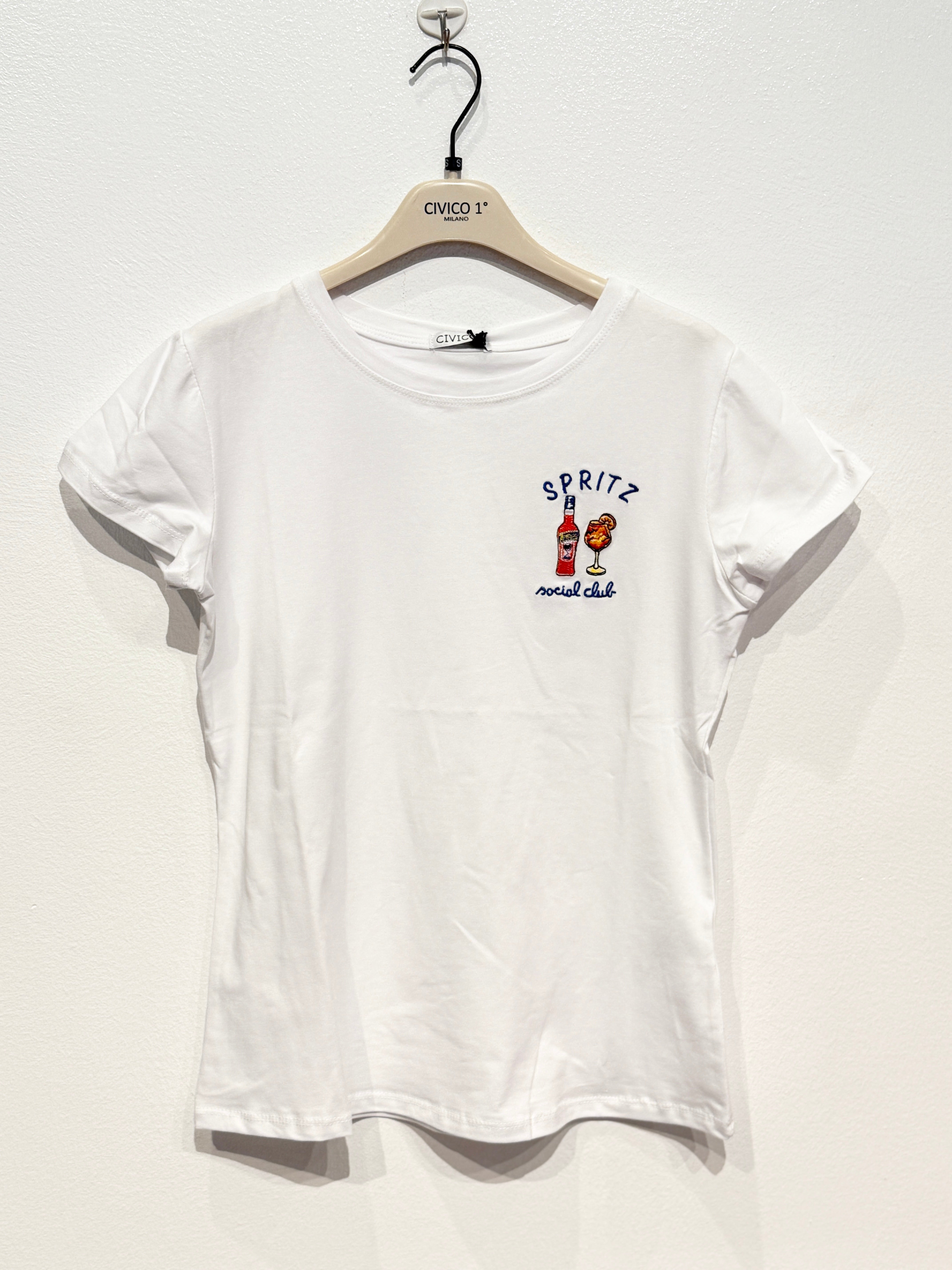 Damen T-Shirt „Spritz - Social Club“ – Weiß mit Stickerei
