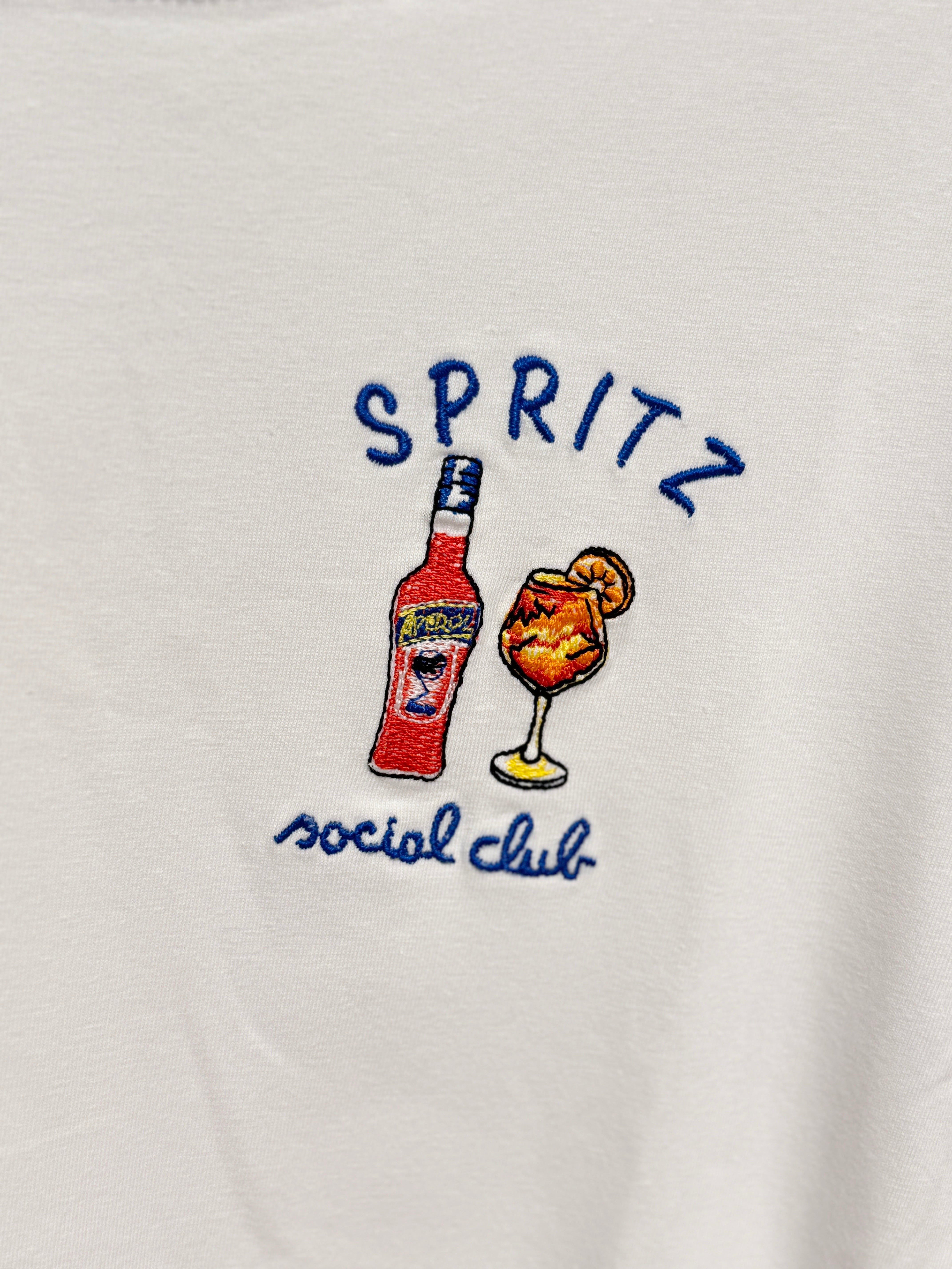 Damen T-Shirt „Spritz - Social Club“ – Weiß mit Stickerei