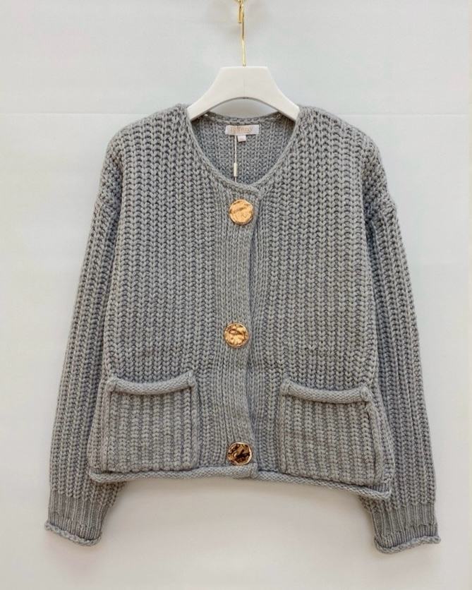 Grobstrick Cardigan Hanna mit goldenen großen Knöpfe