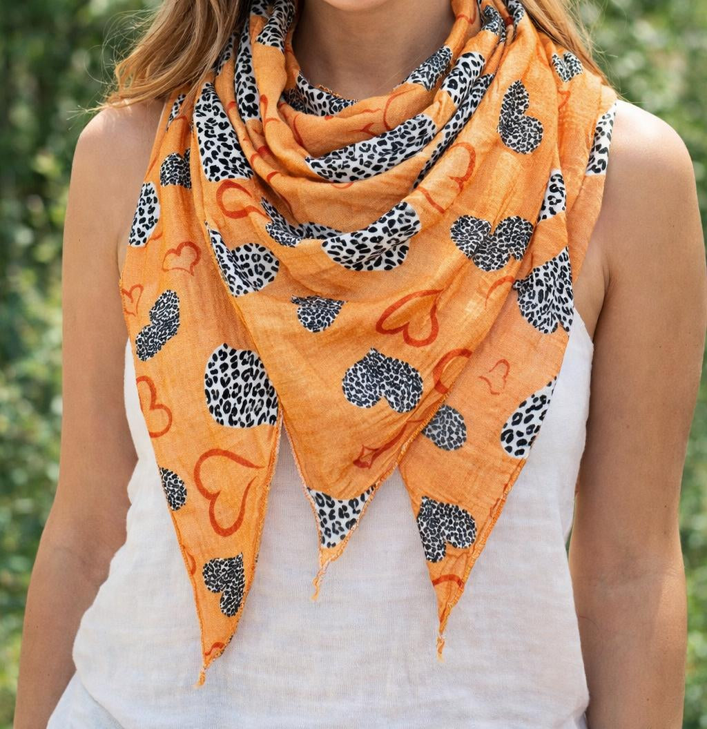 Musselin Tuch Damen aus Baumwolle mit Herzmuster und Leo-Print – leichtes Dreieckstuch Halstuch