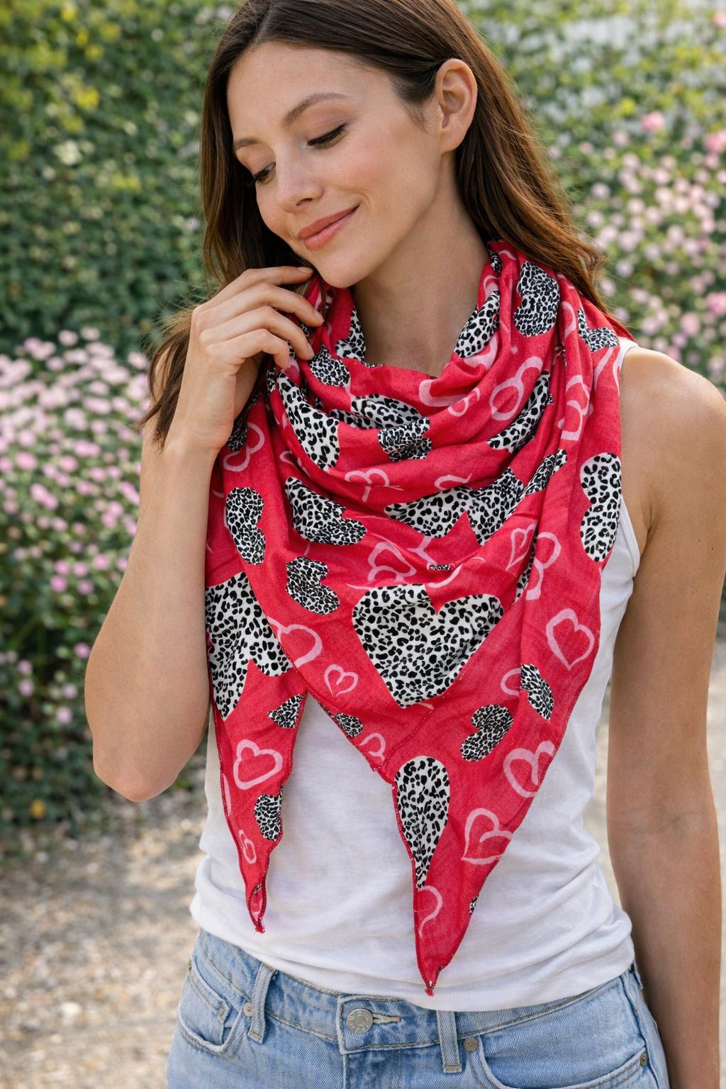 Weiches Musselin Dreieckstuch Damen mit Leo Herzdesign aus 100 % Baumwolle