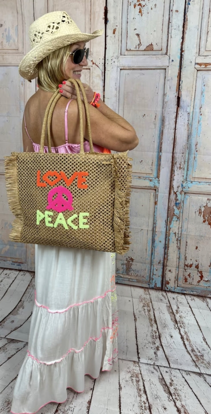 Boho Strandtasche „Love & Peace“ – Handgefertigte Korbtasche für deinen Sommer-Look