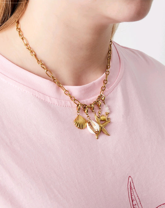 Statement-Kette „Ocean Treasures“ – Goldene Gliederkette mit Meeresanhängern