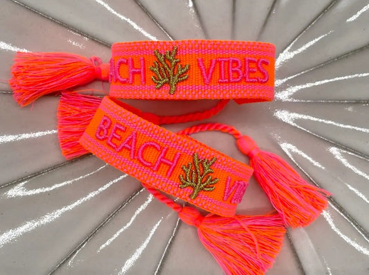 BEACH VIBES Statement Armband gewebt im Boho Style