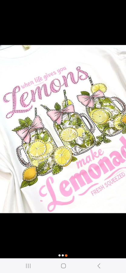Lemonade T-Shirt mit Zitronen-Print