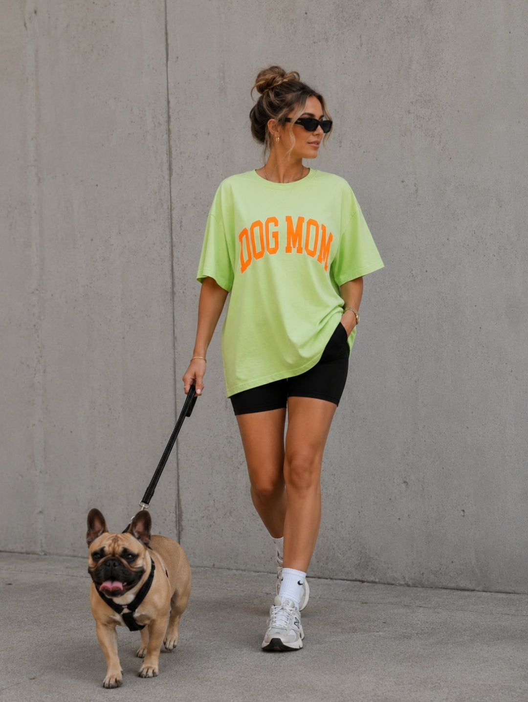 T-Shirt DOG MOM neonorange