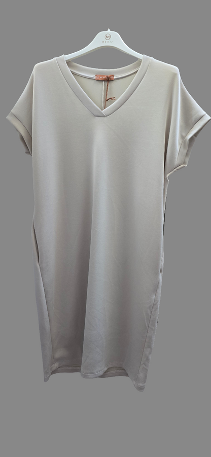 Kurzes Shirtkleid MIDI V-Ausschnitt Clara