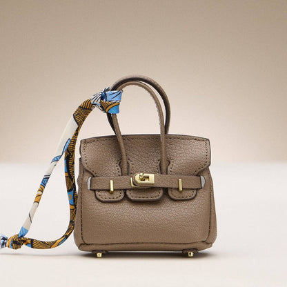 Taschenanhänger Mini Bag – Edles Accessoire mit Goldverschluss
