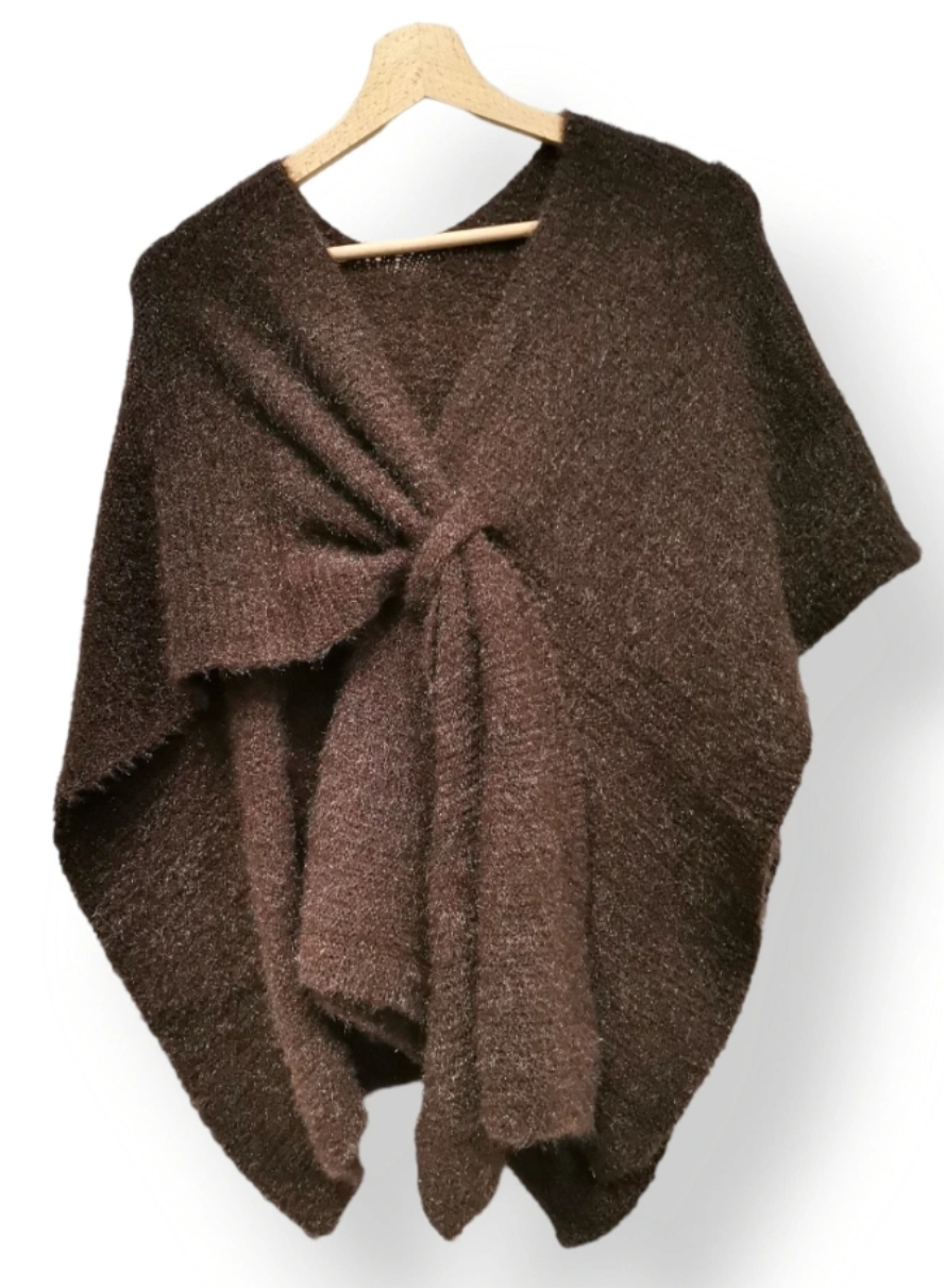 Kuscheliger Mohair Poncho mit Schlaufe